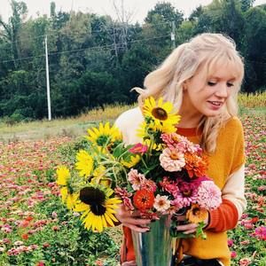 Meet your Posher, Emily